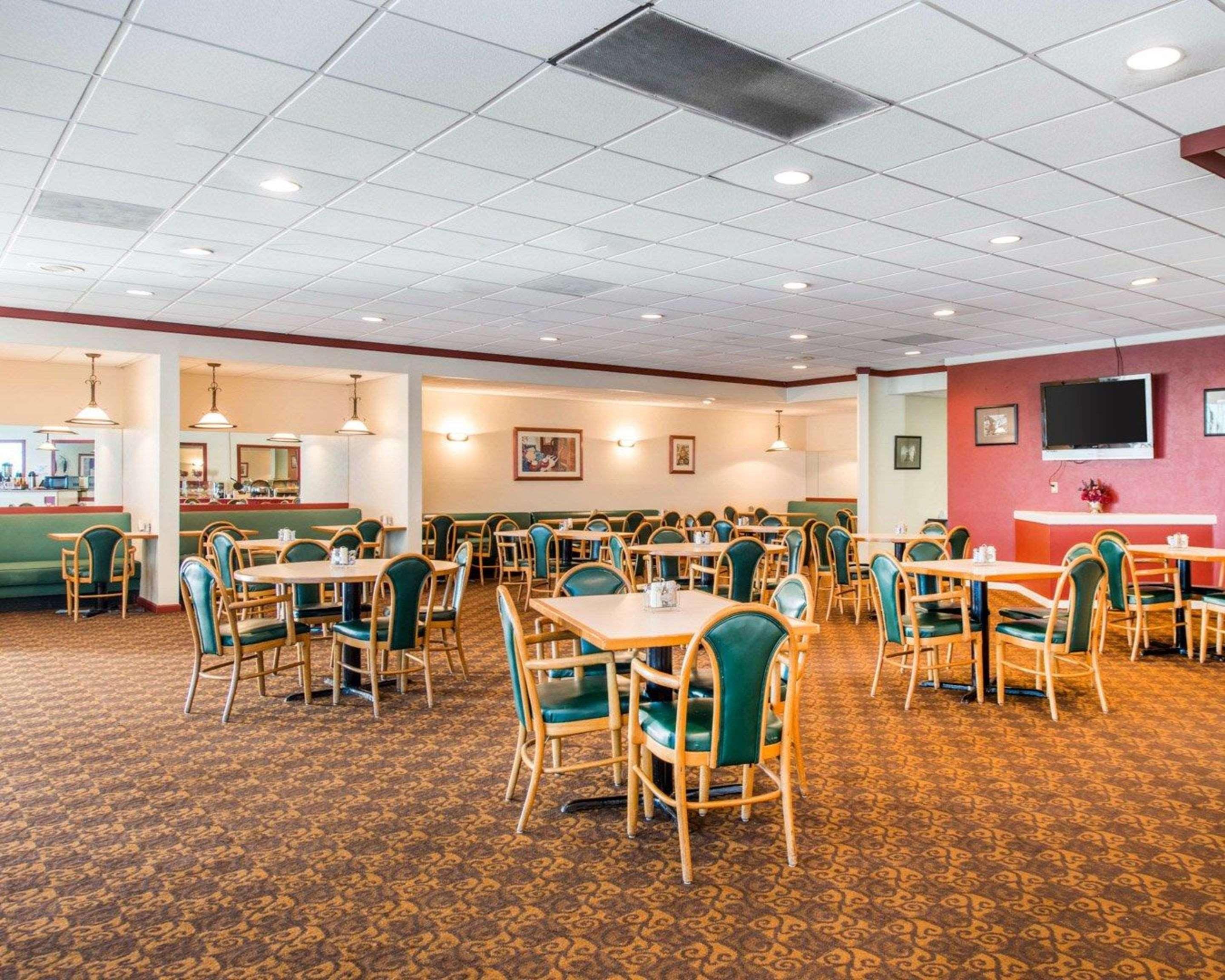Clarion Inn And Events Center Pueblo North Exteriör bild