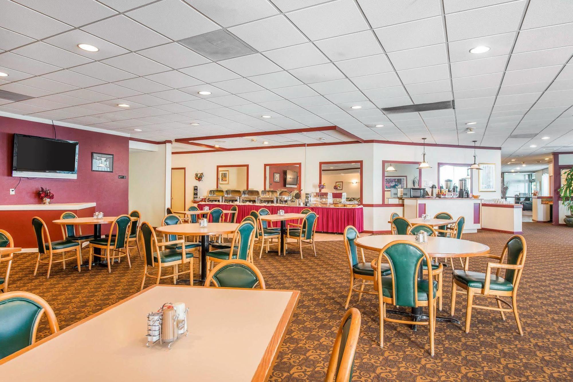 Clarion Inn And Events Center Pueblo North Exteriör bild